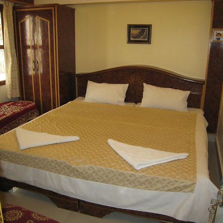 Kedareswar B&B Varanasi Exterior foto
