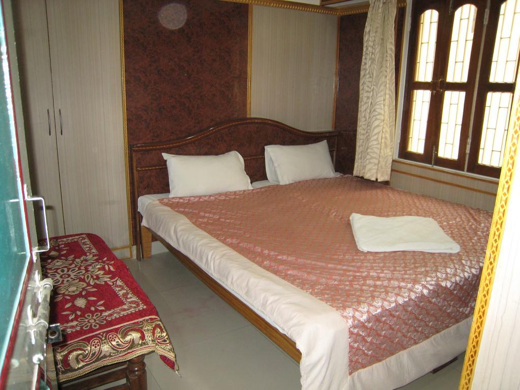 Kedareswar B&B Varanasi Exterior foto