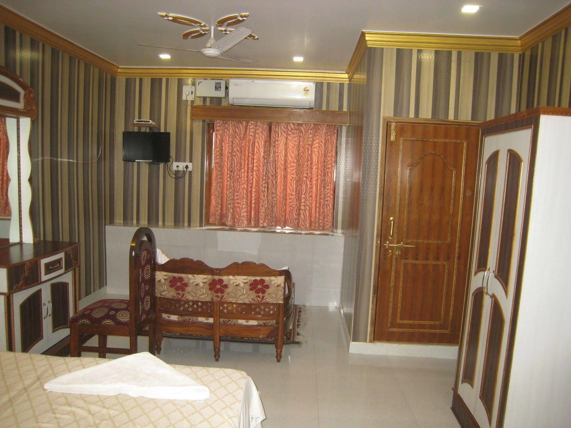 Kedareswar B&B Varanasi Exterior foto