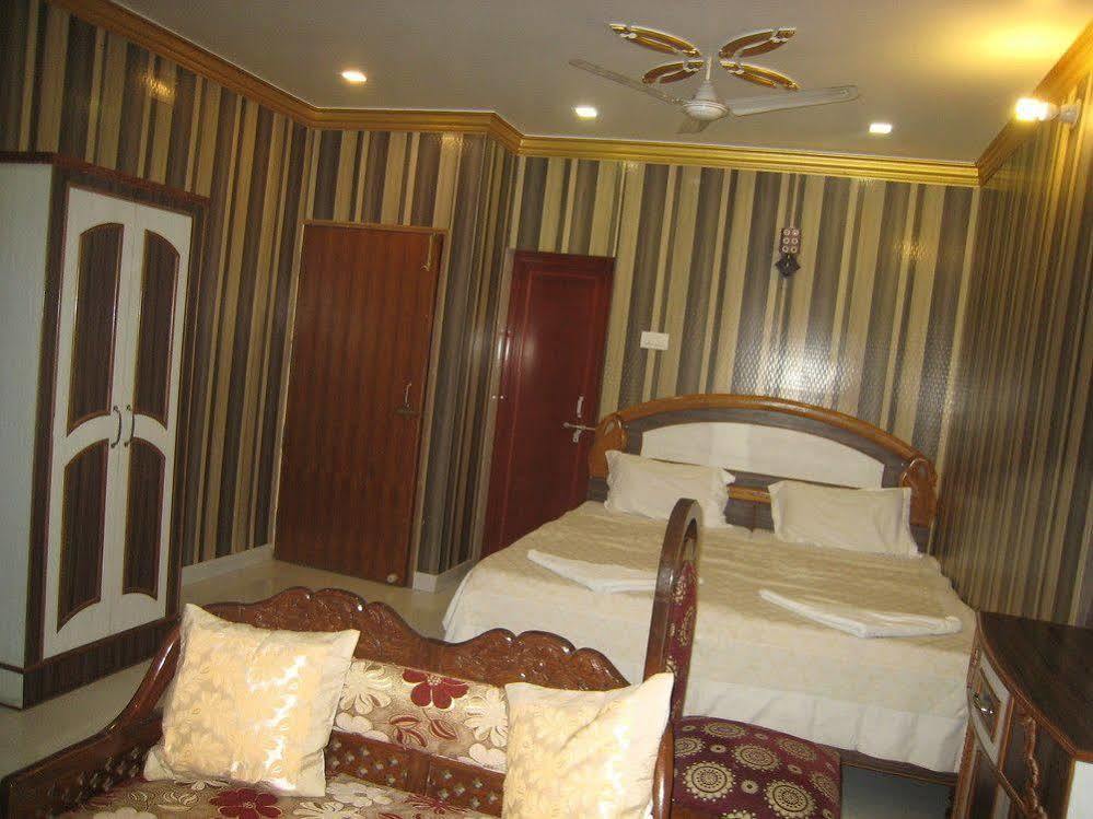 Kedareswar B&B Varanasi Exterior foto